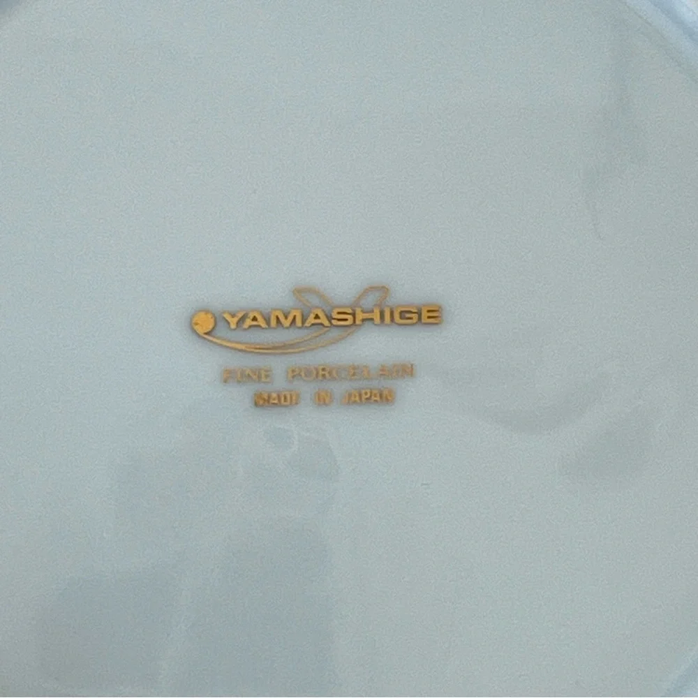 YAMASHIGE Japan 8 Pc Cobalt Blue Gold Encrusted Dinner w Salad Plates Porcelain
